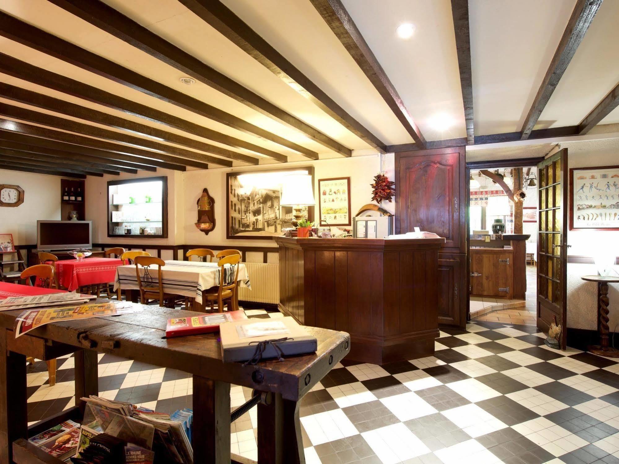 Auberge Chez Tante Ursule Cambo-les-Bains Kültér fotó
