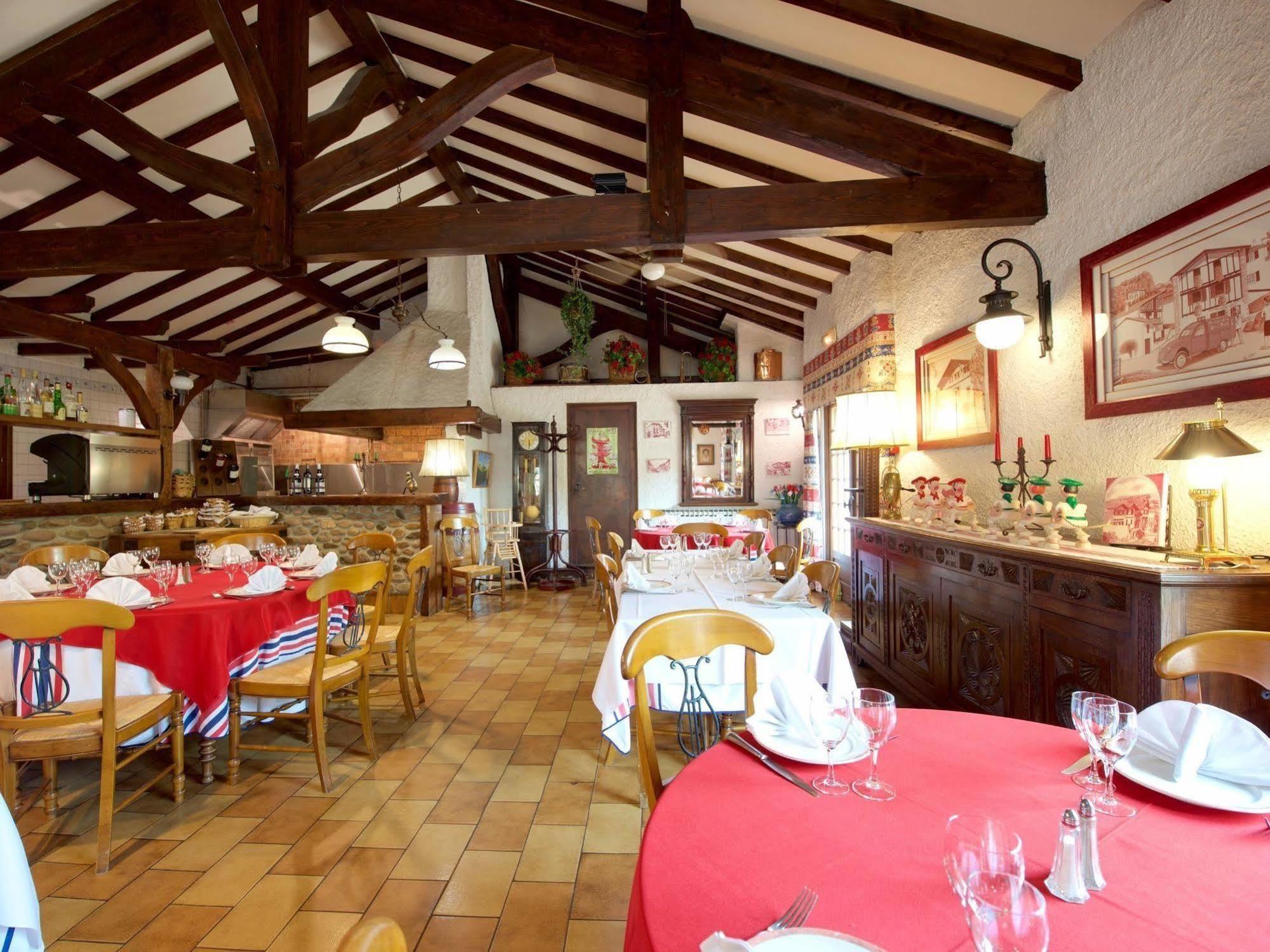 Auberge Chez Tante Ursule Cambo-les-Bains Kültér fotó