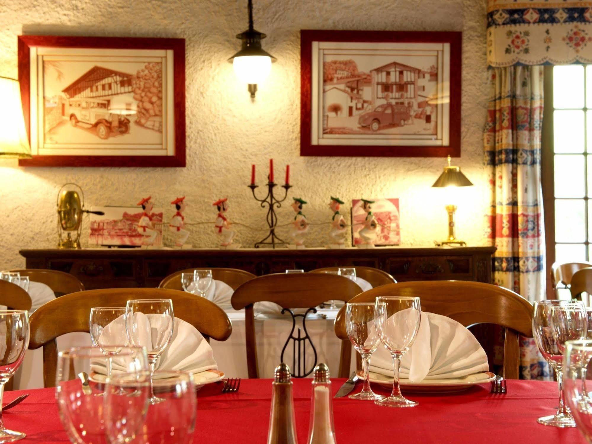 Auberge Chez Tante Ursule Cambo-les-Bains Kültér fotó
