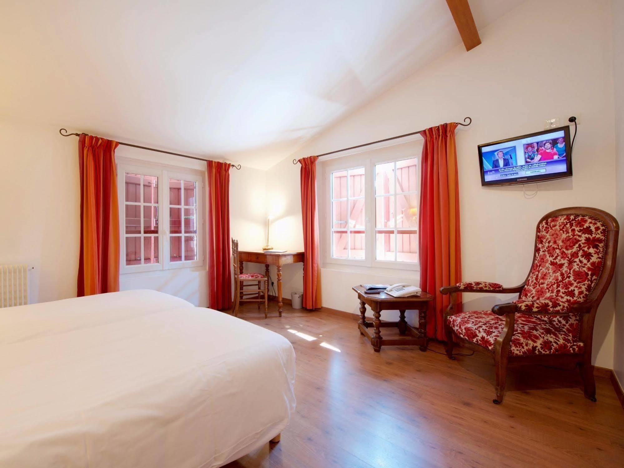 Auberge Chez Tante Ursule Cambo-les-Bains Kültér fotó