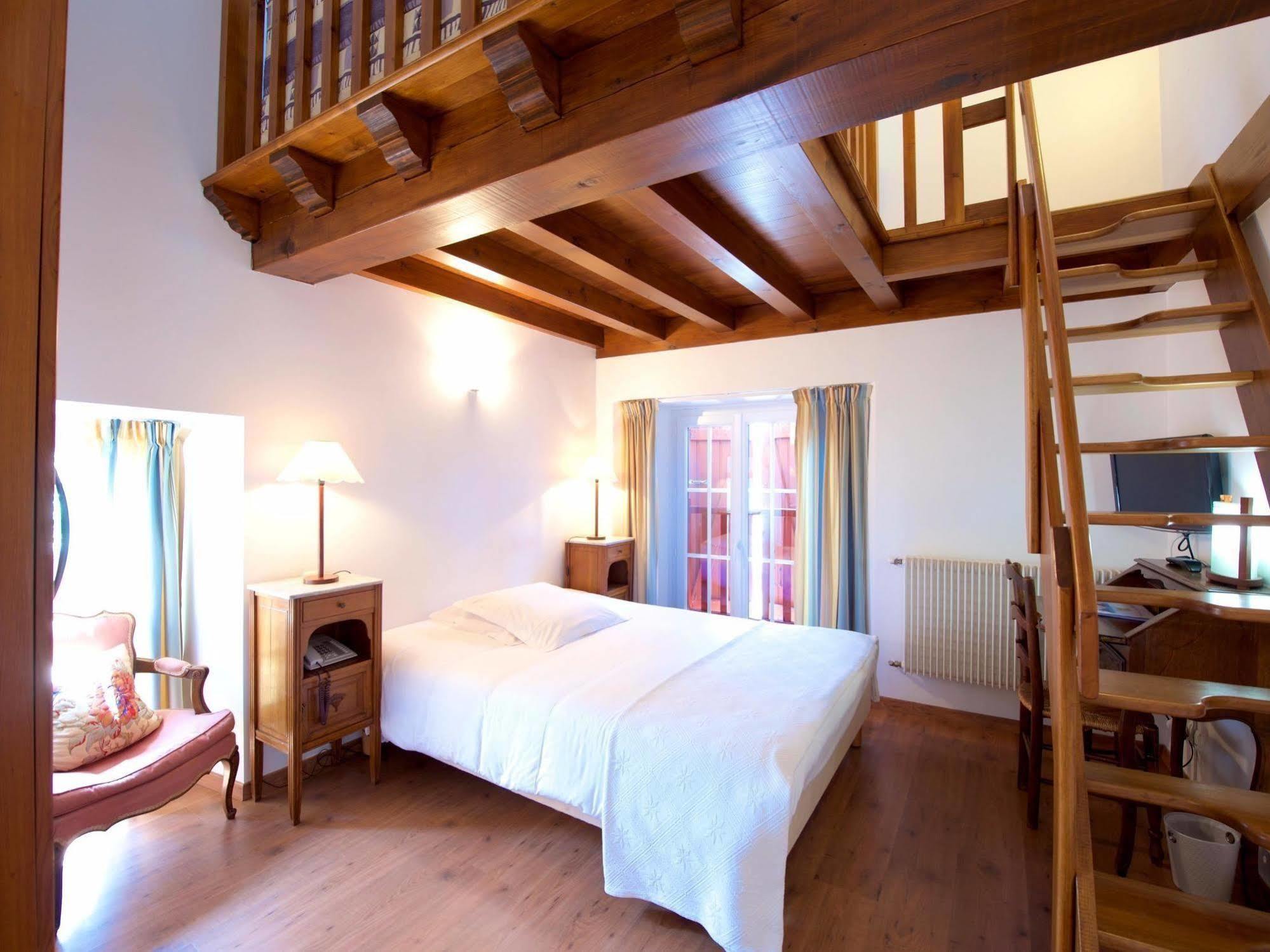 Auberge Chez Tante Ursule Cambo-les-Bains Kültér fotó