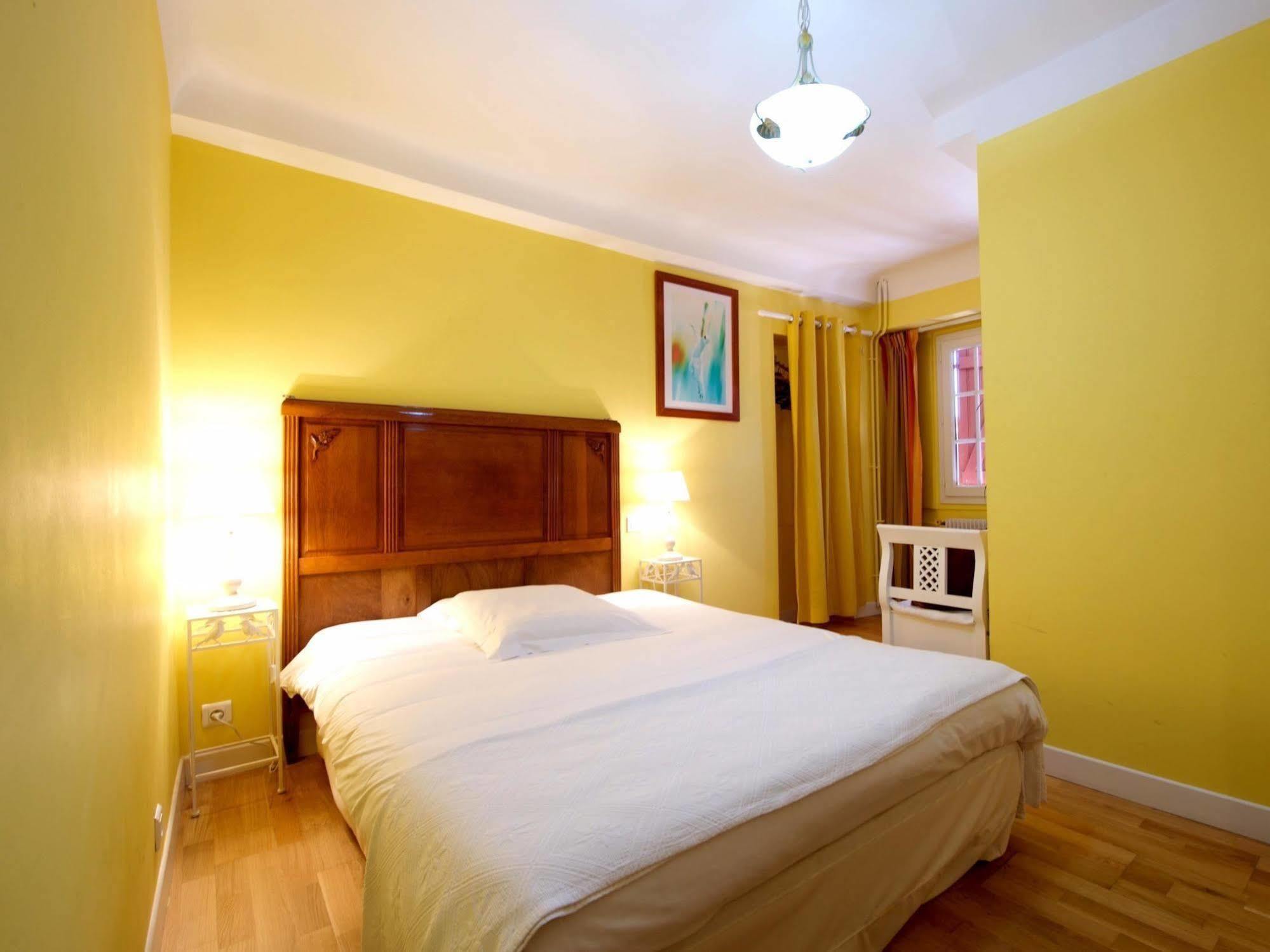 Auberge Chez Tante Ursule Cambo-les-Bains Kültér fotó
